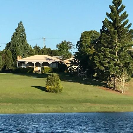 Lakefront Holiday Villa Yungaburra Exteriér fotografie