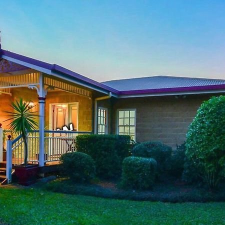 Lakefront Holiday Villa Yungaburra Exteriér fotografie